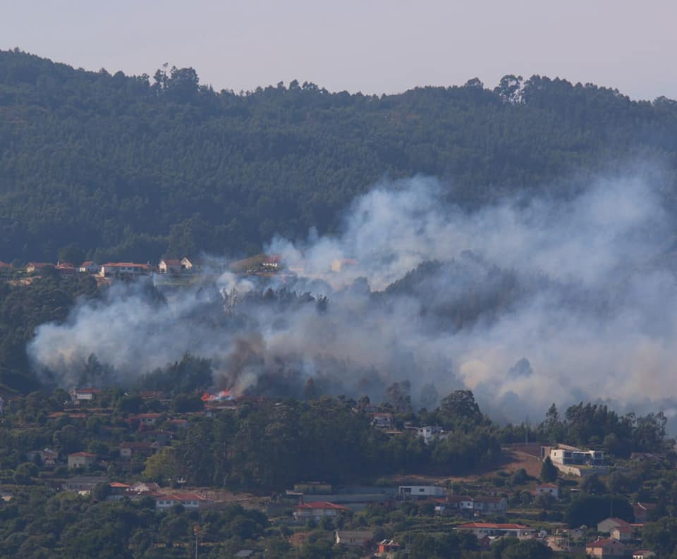 ARCOS VALDEVEZ: Meio aéreo ajudou forças apeadas em incêndio em Tabaçô