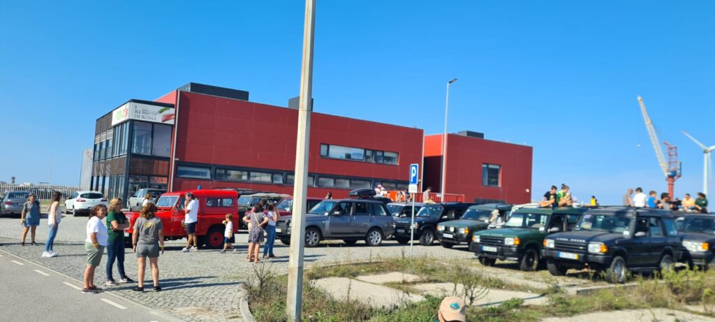 VIANA: Viatura dos Sapadores de 79 abriu desfile Land Rover