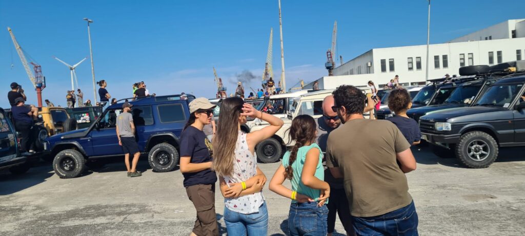 VIANA: Viatura dos Sapadores de 79 abriu desfile Land Rover