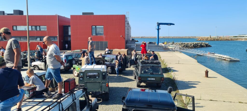 VIANA: Viatura dos Sapadores de 79 abriu desfile Land Rover