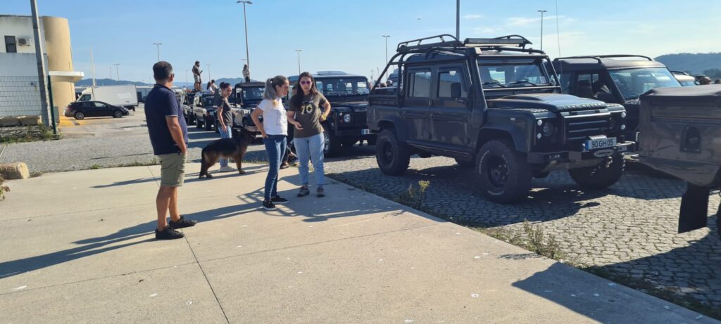 VIANA: Viatura dos Sapadores de 79 abriu desfile Land Rover