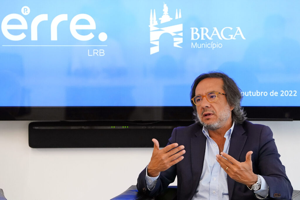 Braga disponibiliza plataforma para avaliar potencial para instalação de painéis fotovoltaicos e bio-roofs