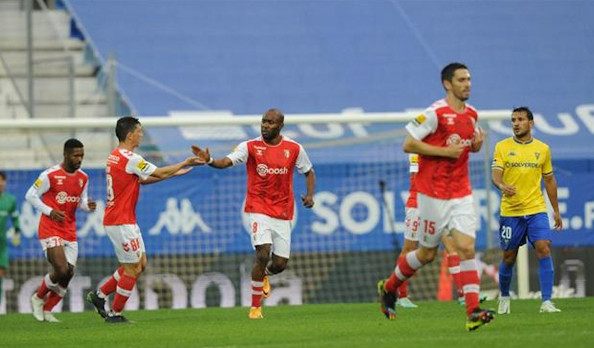 FUTEBOL: SC Braga regressa ao segundo lugar após vitória frente ao Estoril