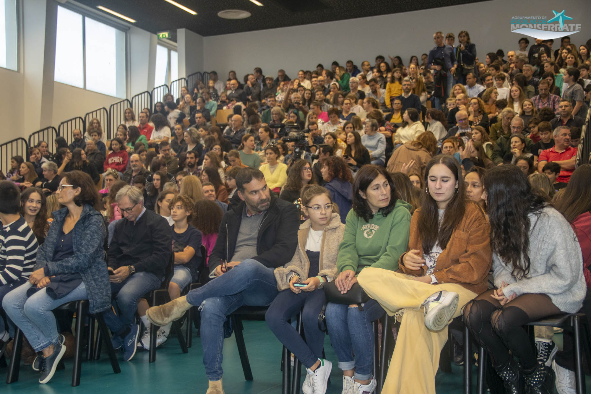 Alunos do agrupamento de escolas Monserrate recebem prémios de mérito e diplomas