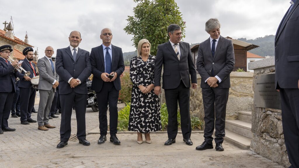VIANA: Investimento de 66 mil para estacionamento novo e Igreja requalificada em Deocriste