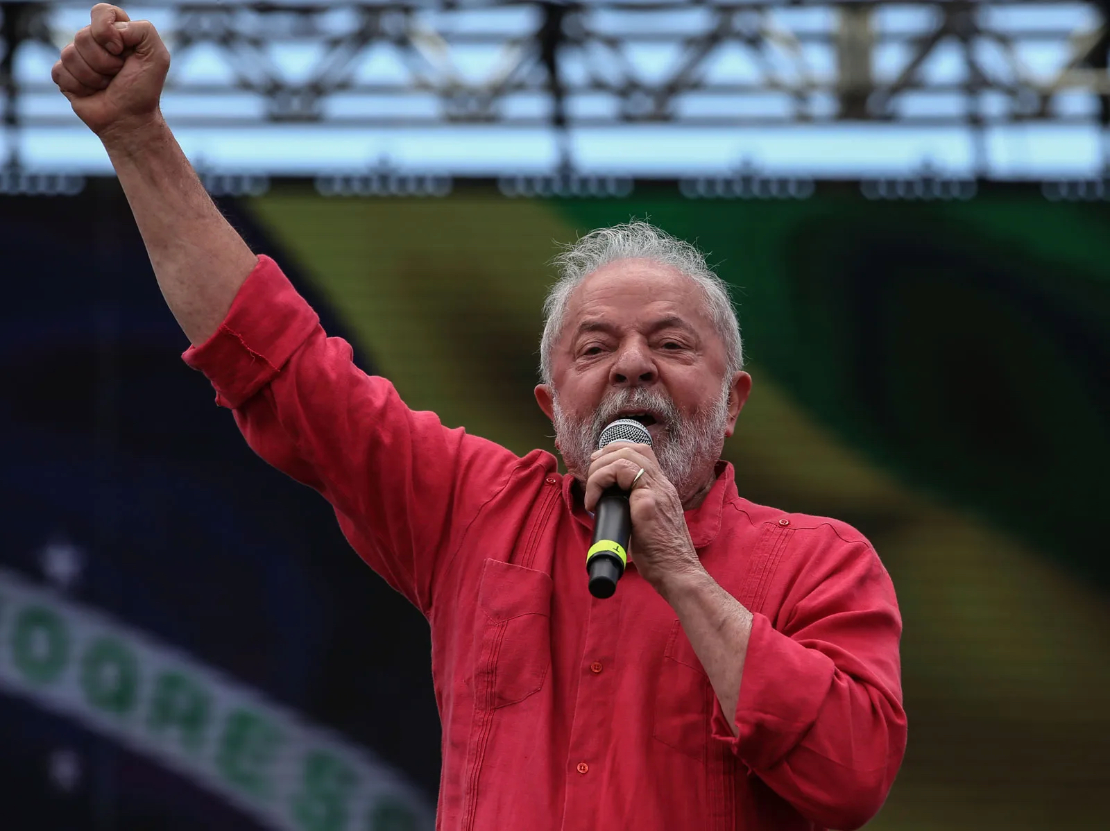 Lula da Silva eleito e de regresso à Presidência do Brasil
