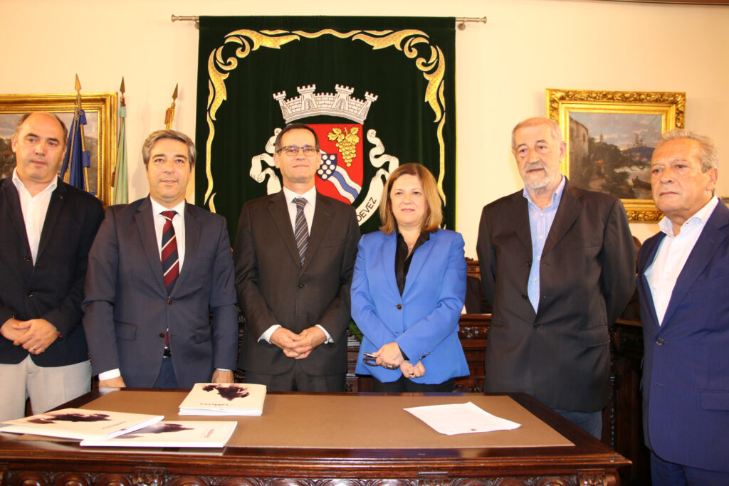 Câmara dos Arcos de Valdevez assina protocolo para fornecimento de carne cachena nas cantinas das escolas