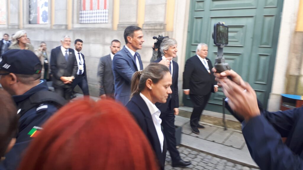 CIMEIRA IBÉRICA: Encontro arranca com honras militares e passeio por Viana do Castelo