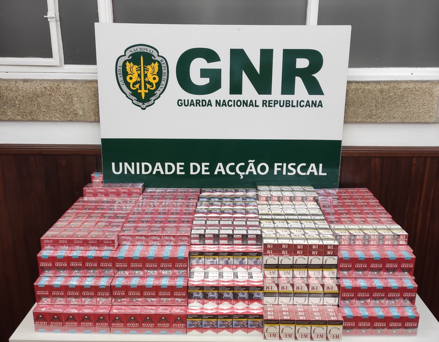 GNR: Apreensão de 65 300 cigarros por introdução irregular no consumo
