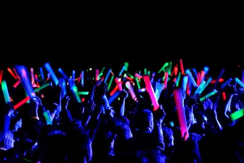 Bastão de espuma led em festivais