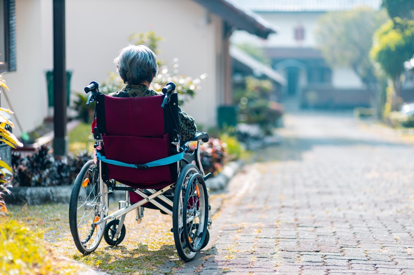 Terceira idade: como se adaptar à vida com uma cadeira de rodas