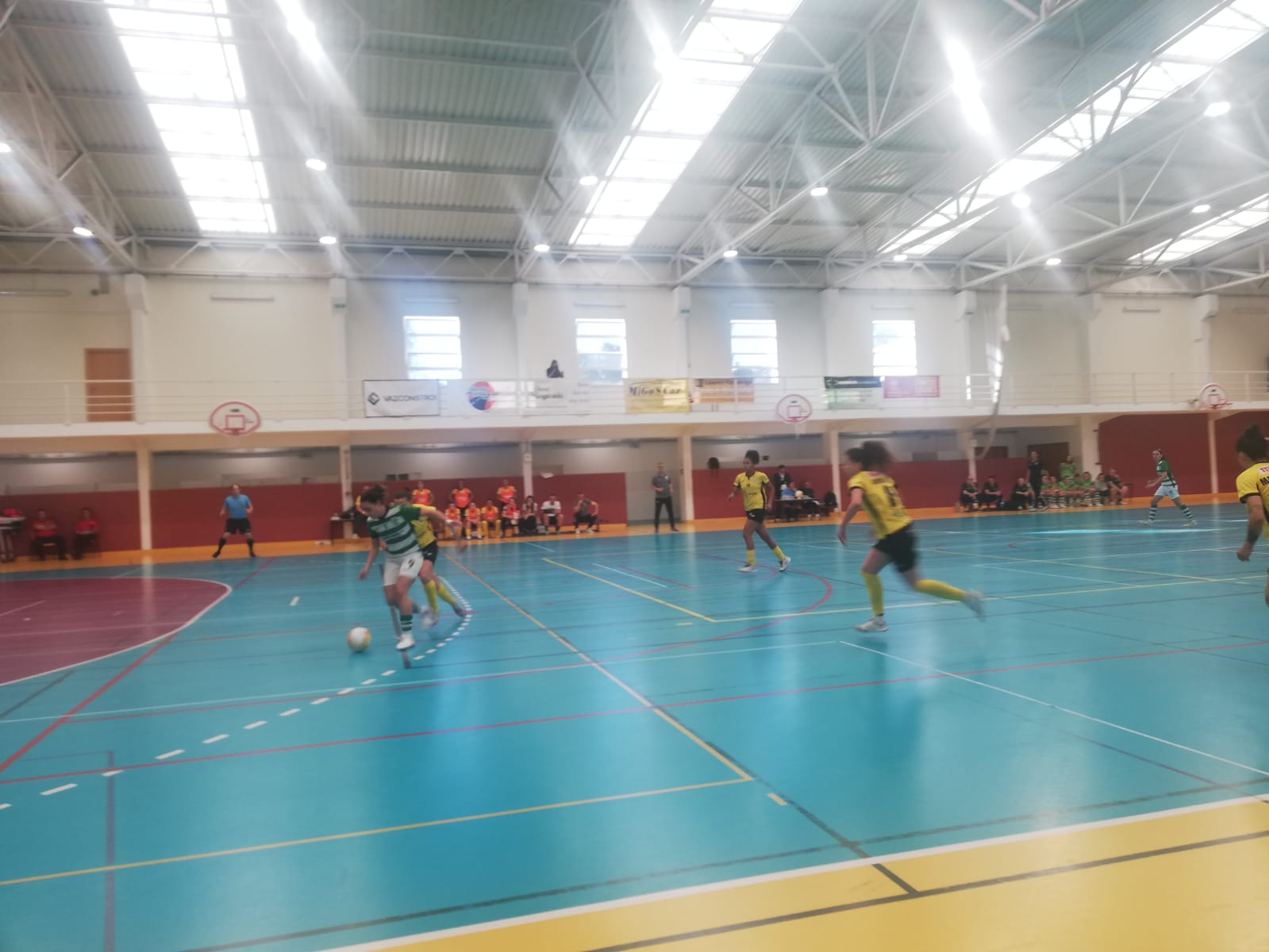 Santa Luzia FC perde frente ao Sporting CP para a Liga Feminina de Futsal.