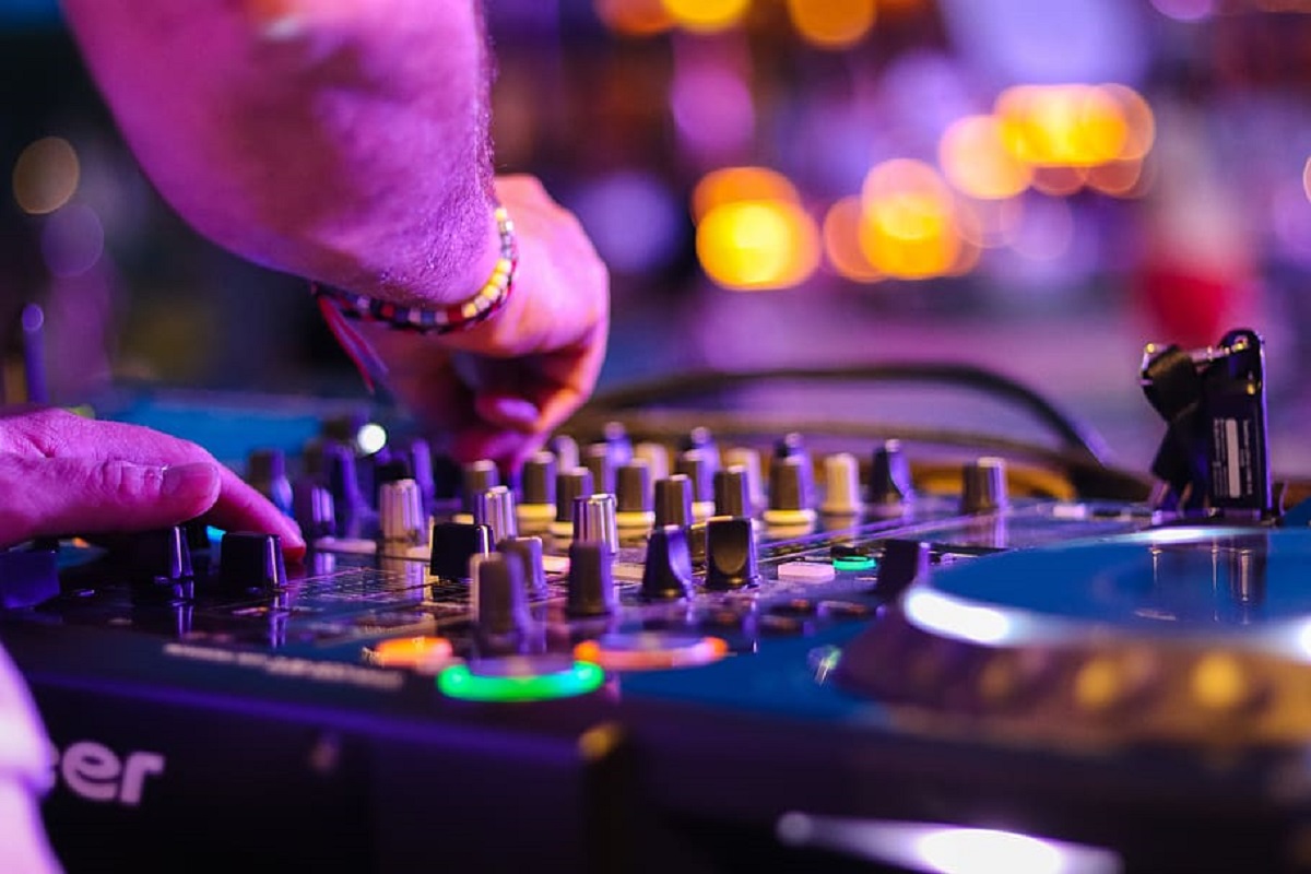 Largo das Neves vai “bombar” com 6 DJ’S até às 4 da manhã