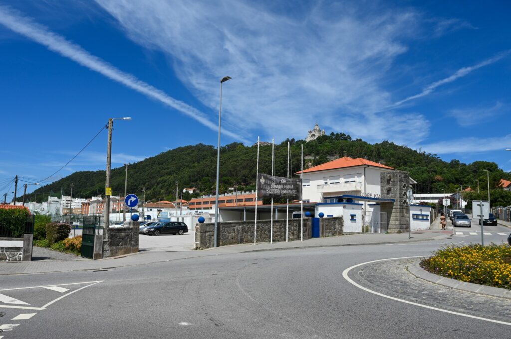 Há muitos lugares de estacionamento durante a Romaria! Saiba onde encontrá-los