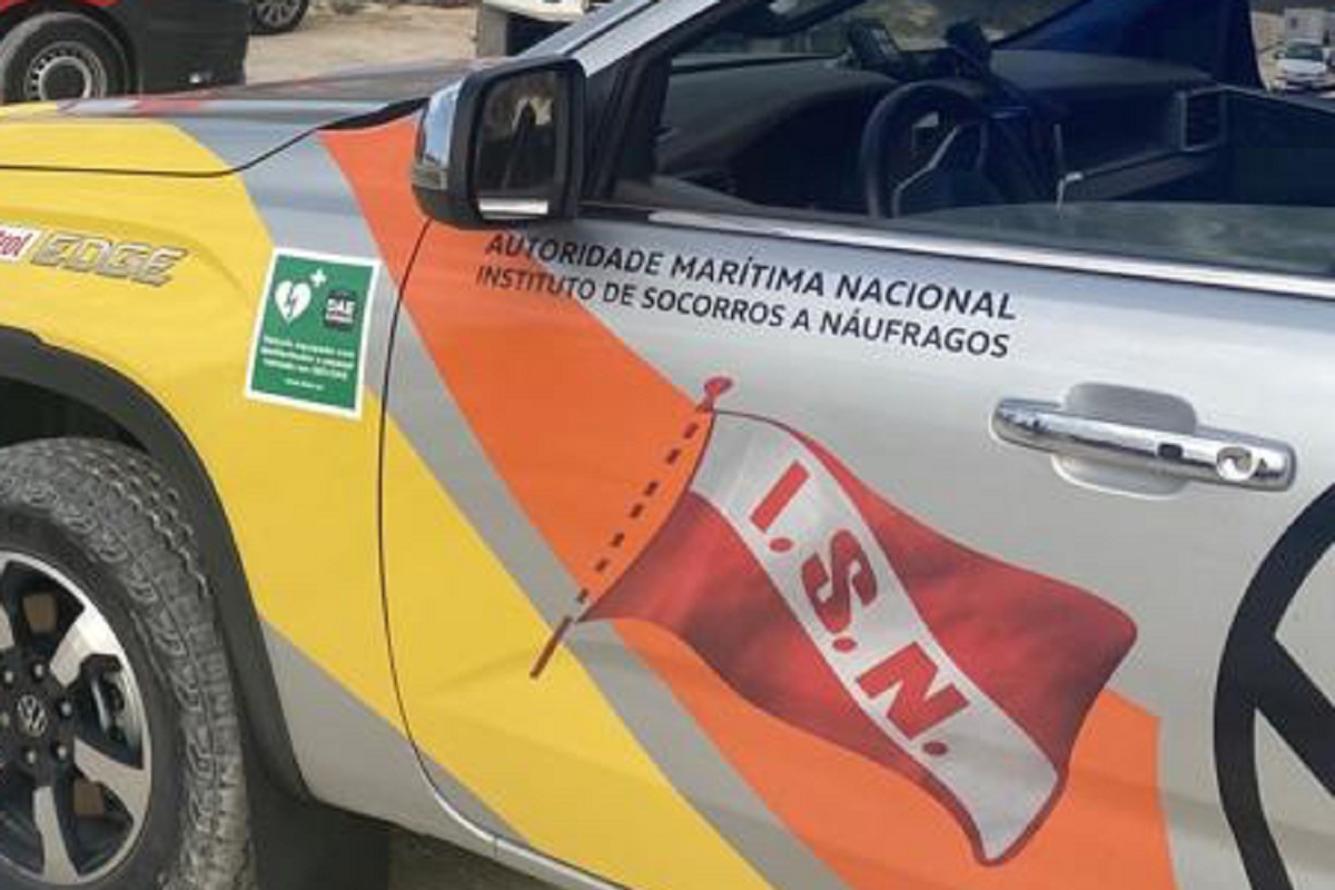 Três pessoas, entre as quais uma grávida, resgatadas de embarcação na Amorosa