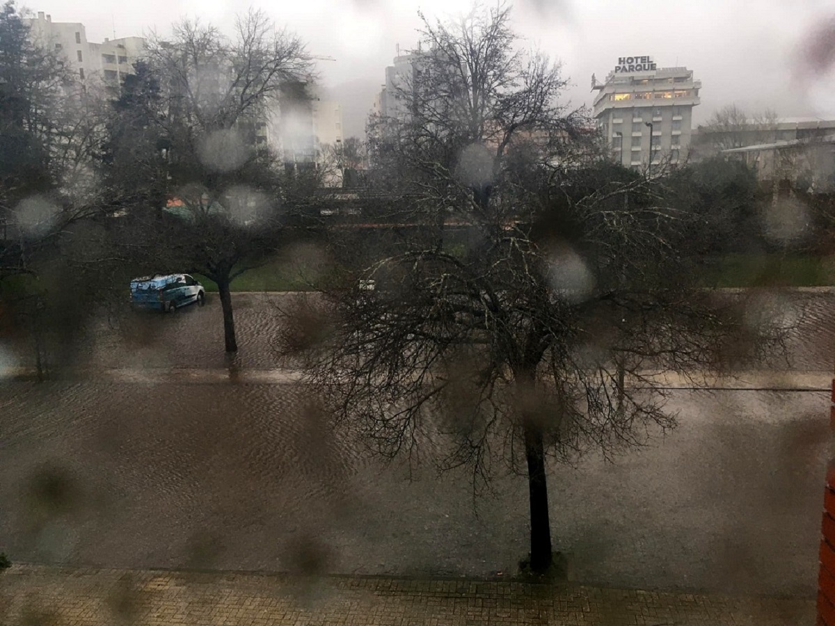 Mau tempo. Está a chegar ao norte a depressão Babet