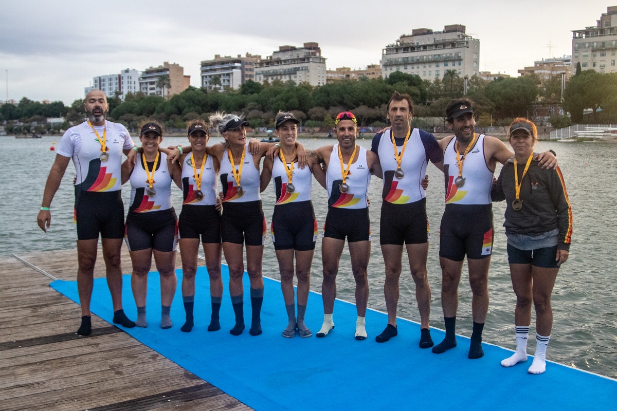 Atletas do VRL “brilham” nas águas de Sevilha