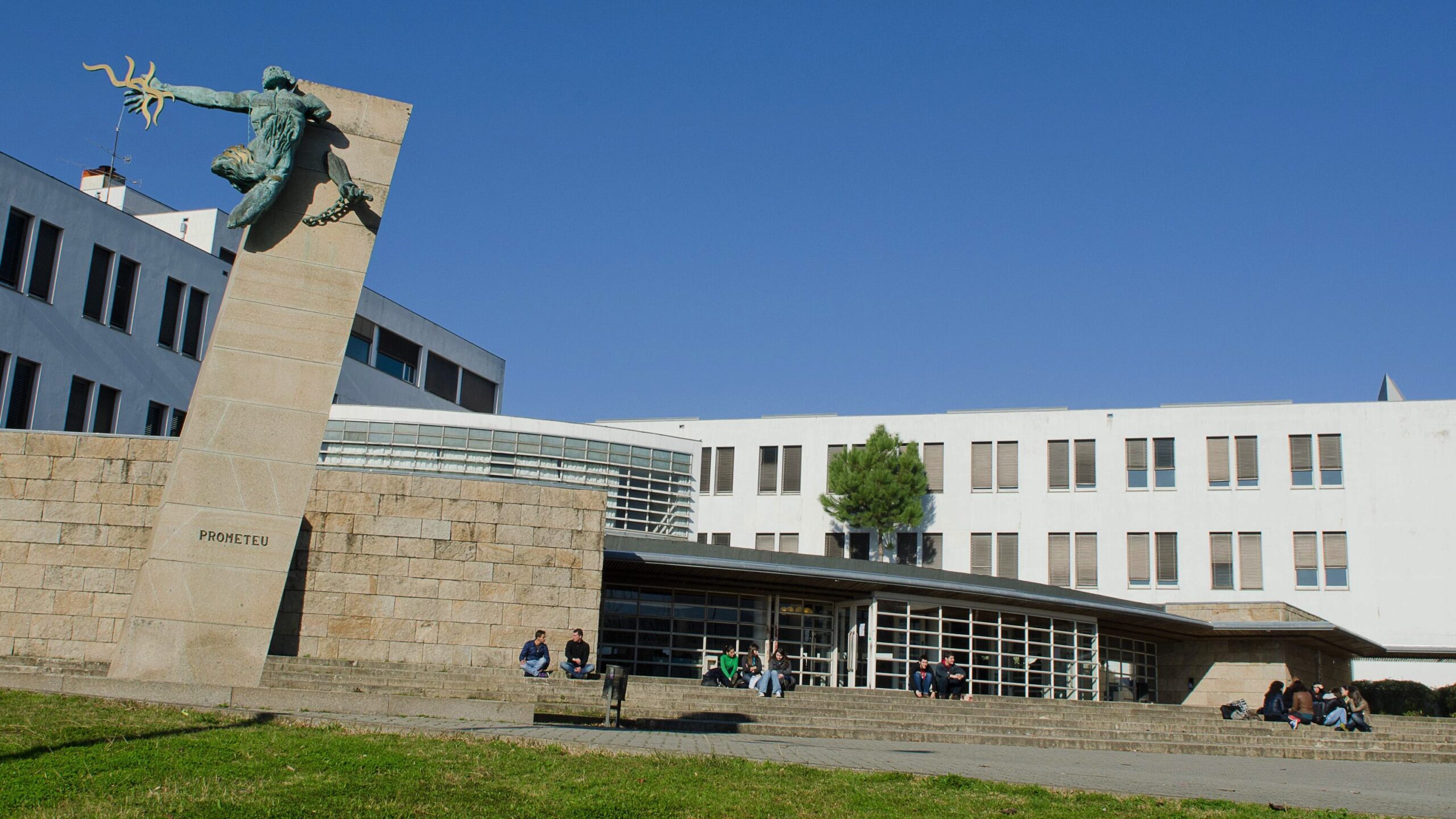 Câmara de Braga e Universidade do Minho celebram protocolo de cooperação