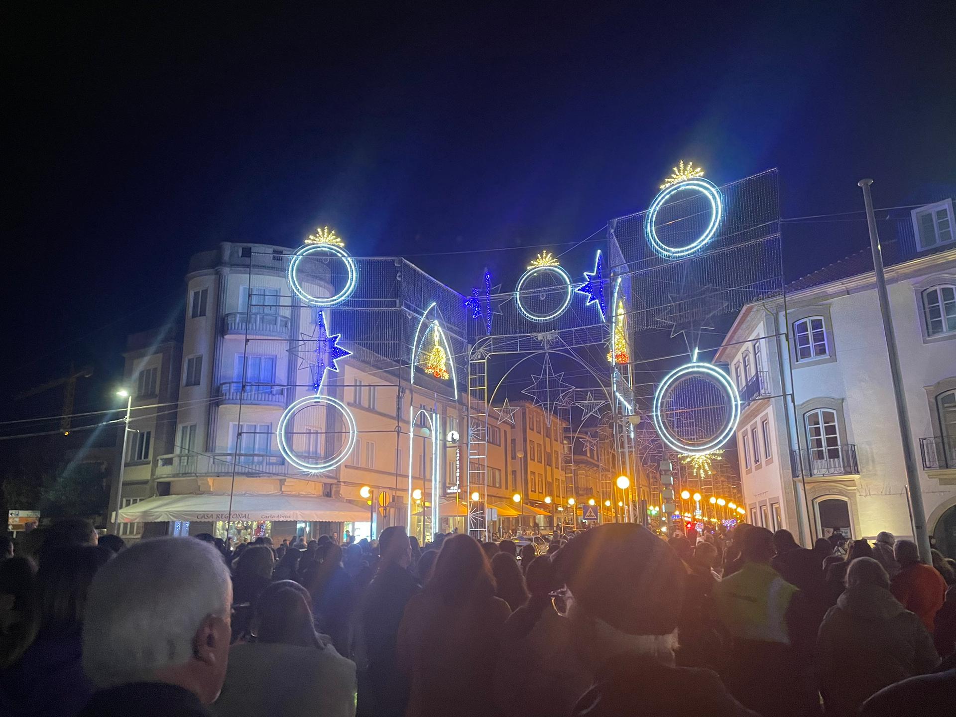 Viana acende luzes de Natal às 18h00 de sábado