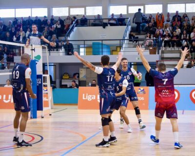 Voleibol Clube de Viana inicia nova temporada em casa do campeão nacional