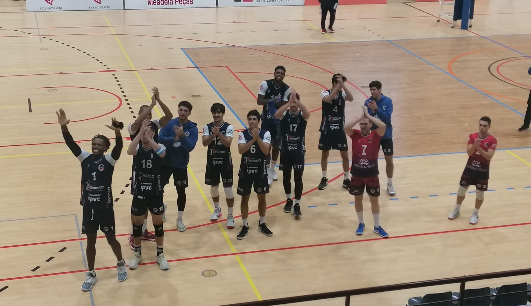 Voleibol Clube Viana com derrota caseira