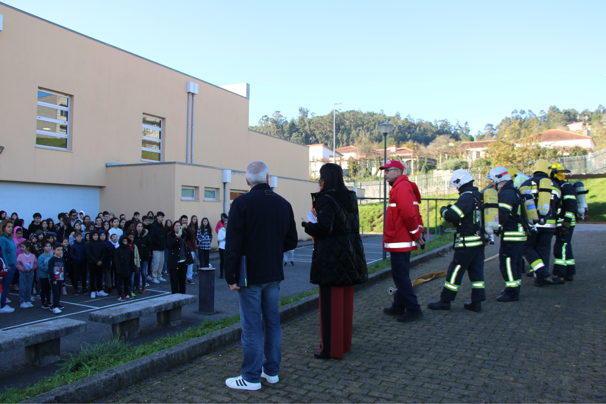 Município de Arcos de Valdevez e Comunidade Escolar em sensibilização de segurança contra incêndios