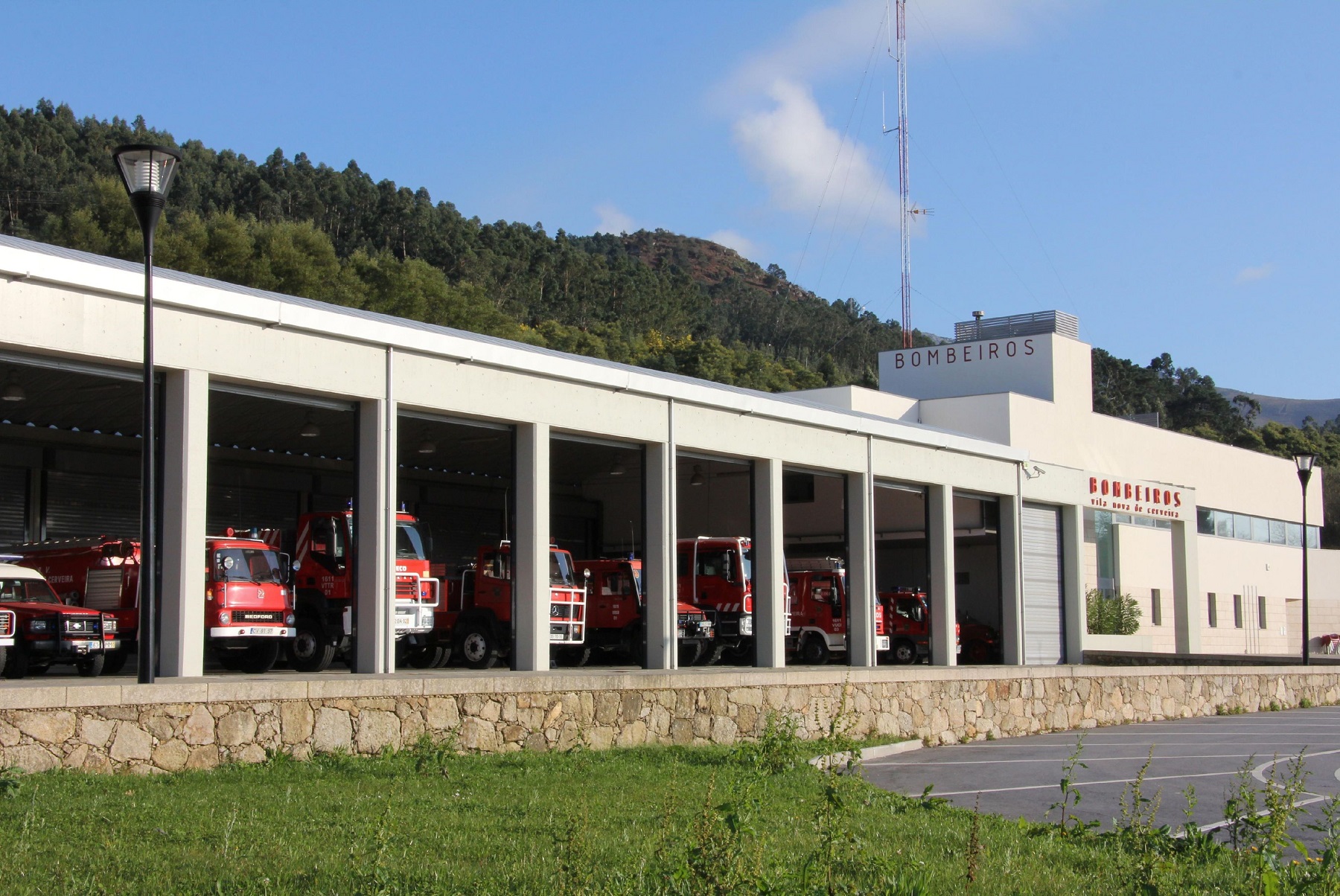 Cerveira financia bombeiros para curso de tripulante ambulância