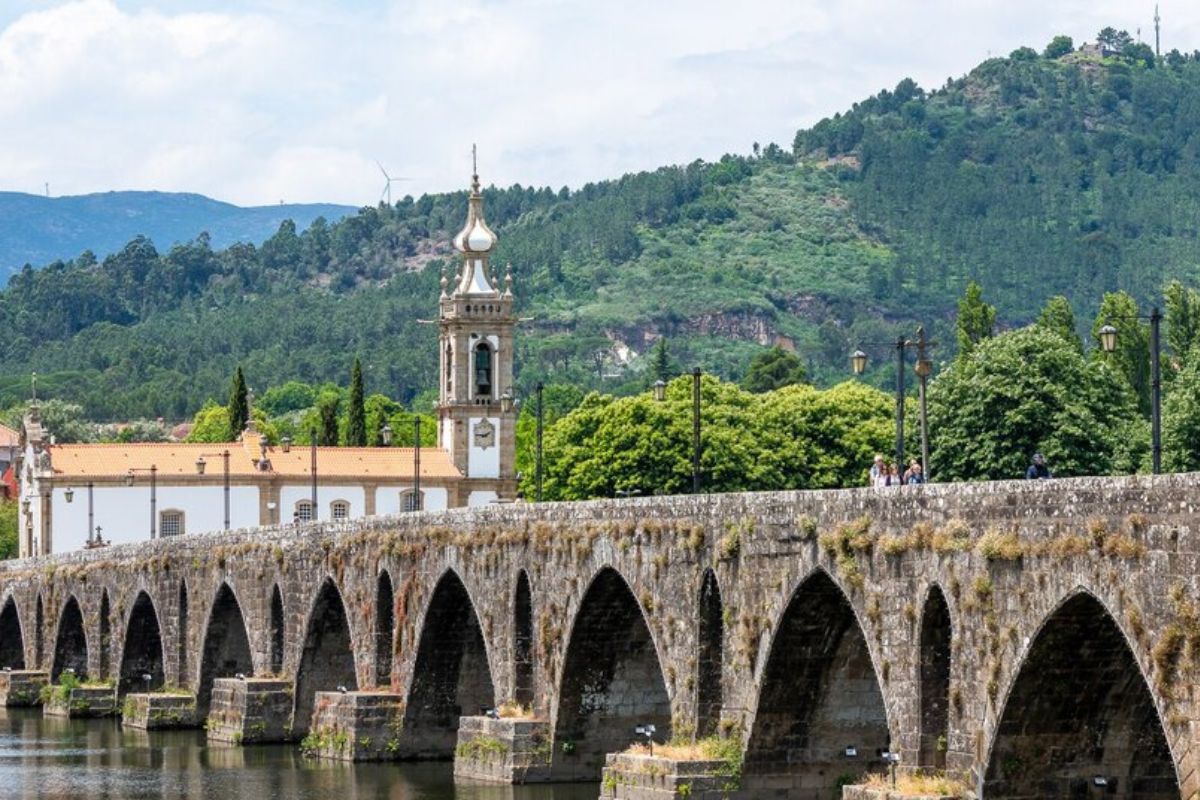 Ponte de Lima e Arcos de Valdevez entre os destinos “mais hospitaleiros de Portugal”