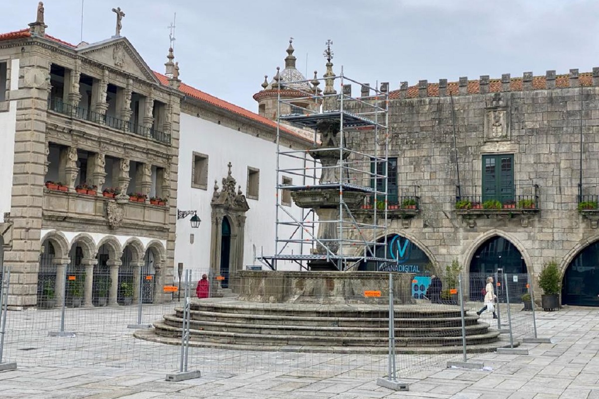 Chafariz da Praça vai ser “desmontado para ser tratado e voltar a ser colocado”