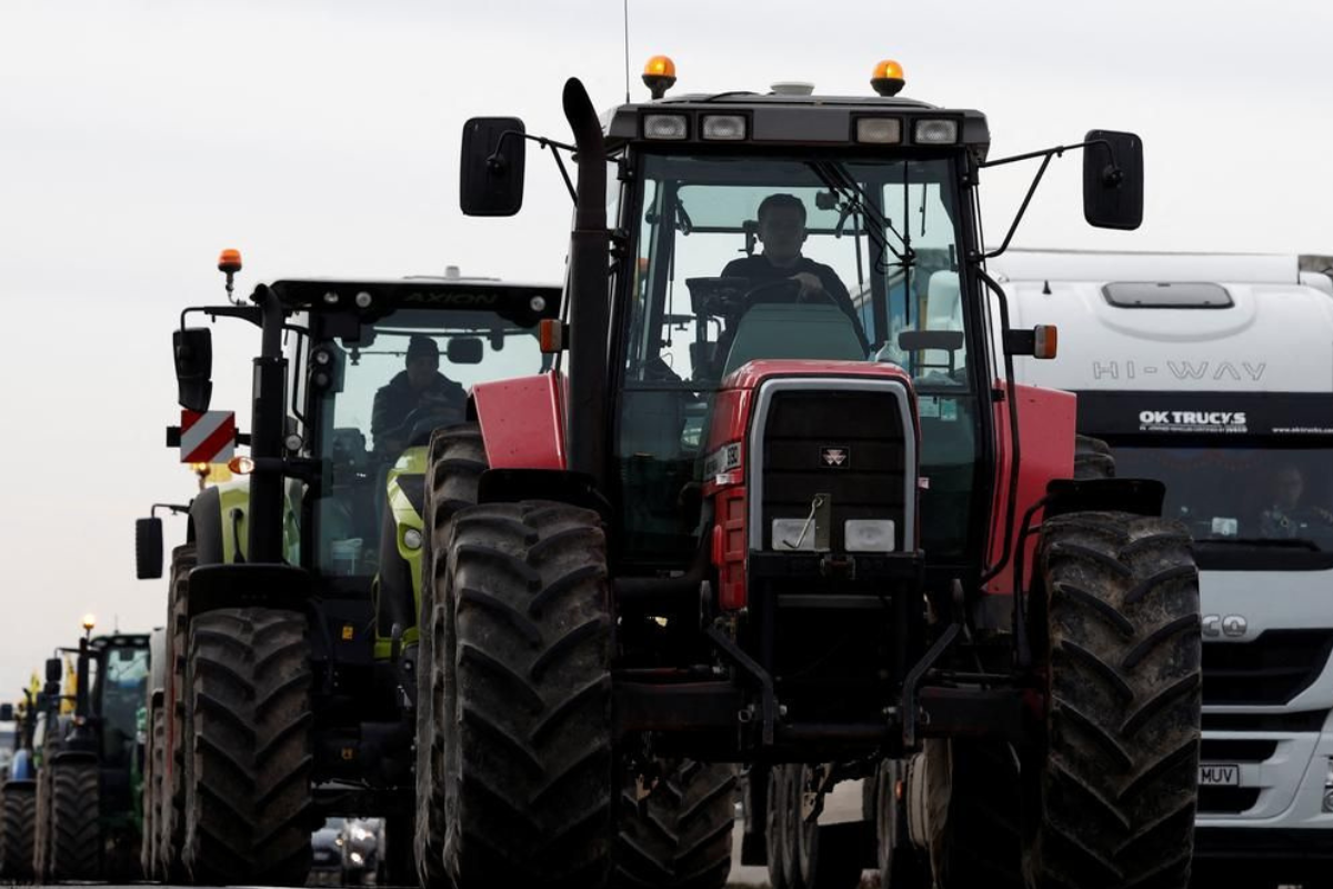 Protesto dos Agricultores: Cerca de 100 viaturas bloqueiam estradas em Valença