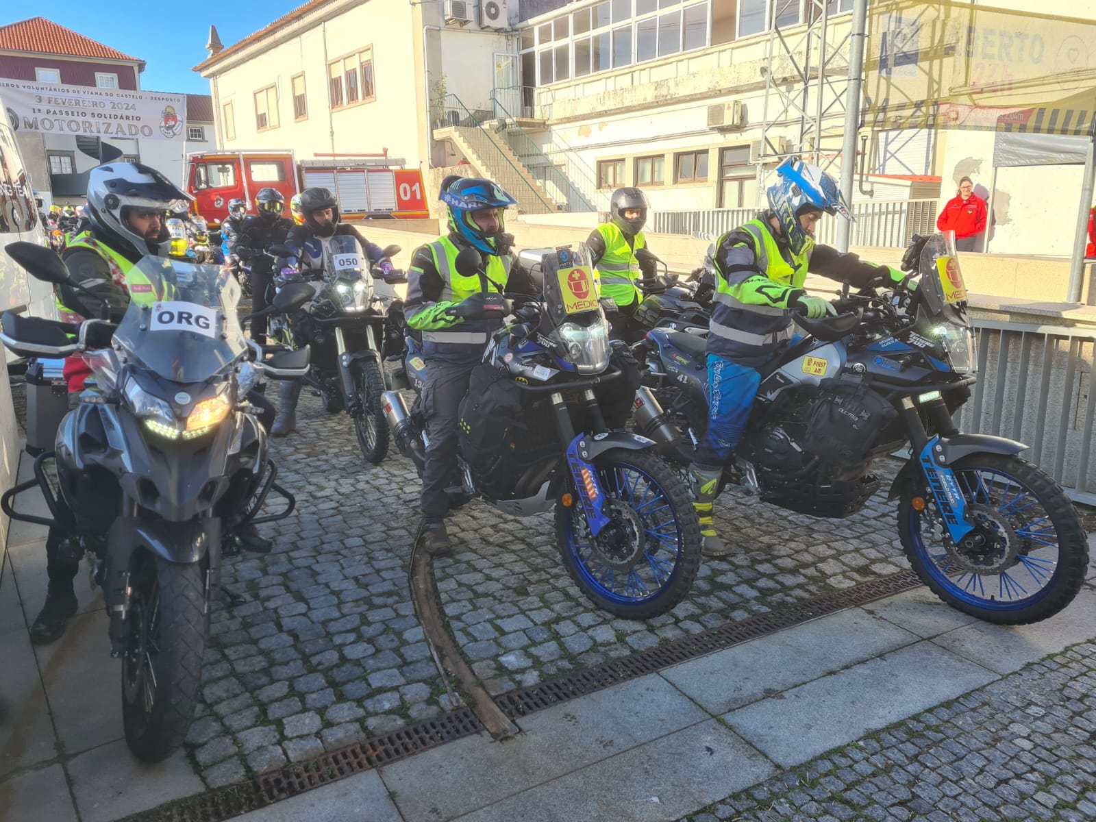 Cerca de 300 motards no passeio solidário dos Bombeiros de Viana