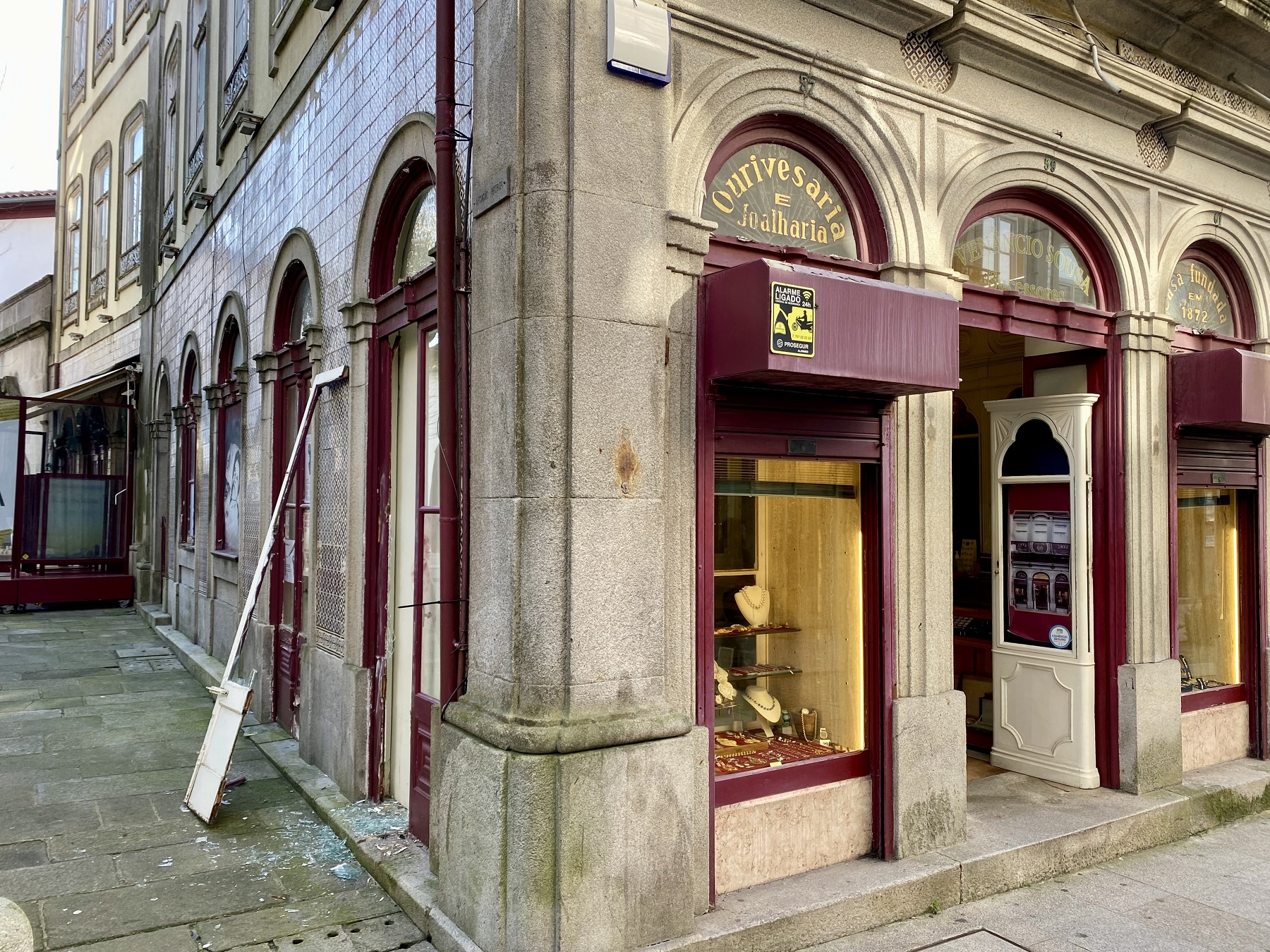 Tentativa de assalto a ourivesaria do centro histórico de Viana