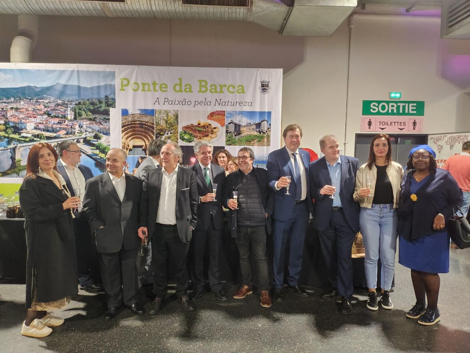 Ponte da Barca fortalece laços com emigrantes do concelho na Feira de Nanterre