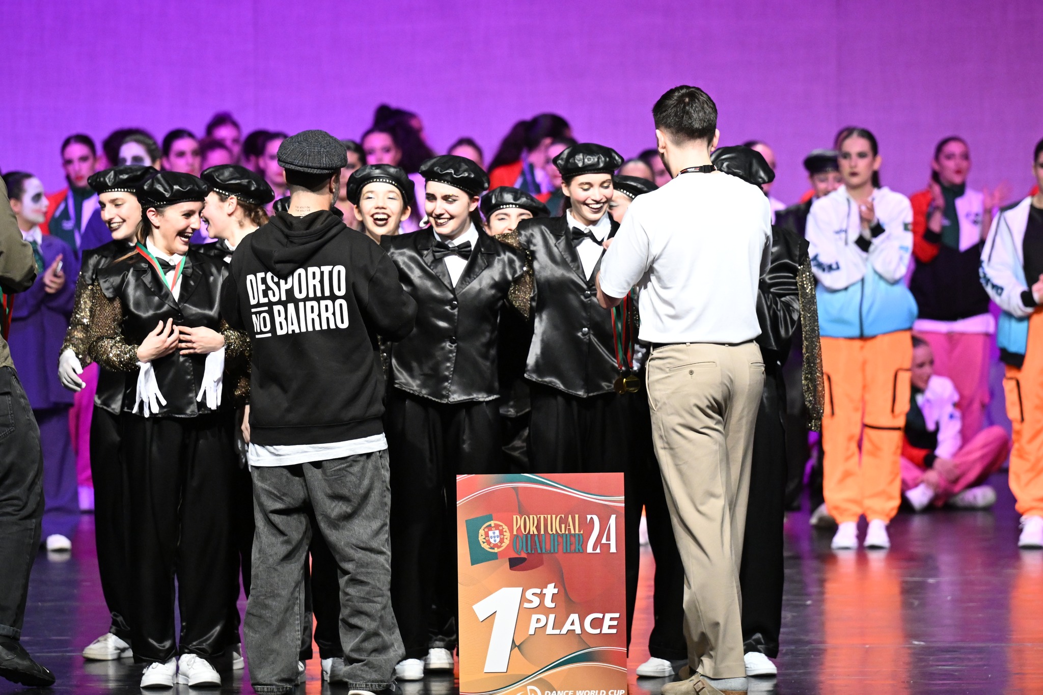 Flash Li Dance School leva 19 coreografias à final do Dance World Cup