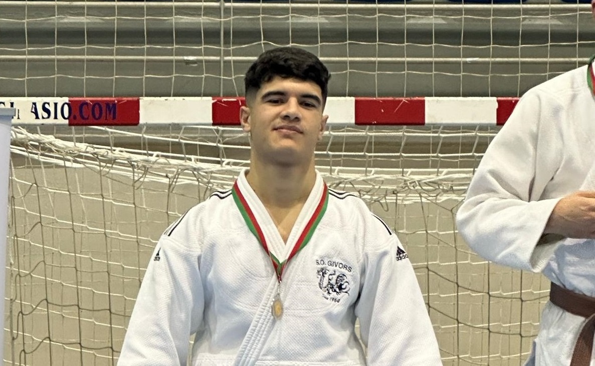 Judoca do Sport Clube Vianense conquista medalha de prata
