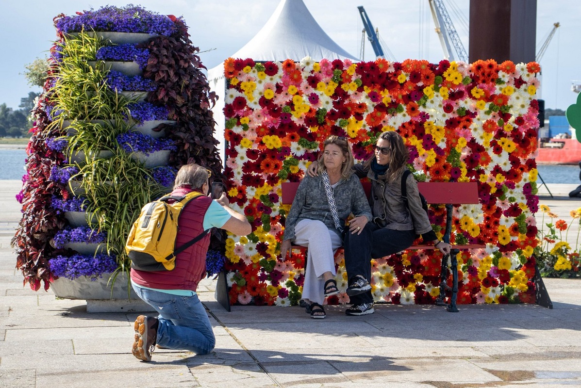 Viana volta a encher as ruas com flores durante o mês de maio