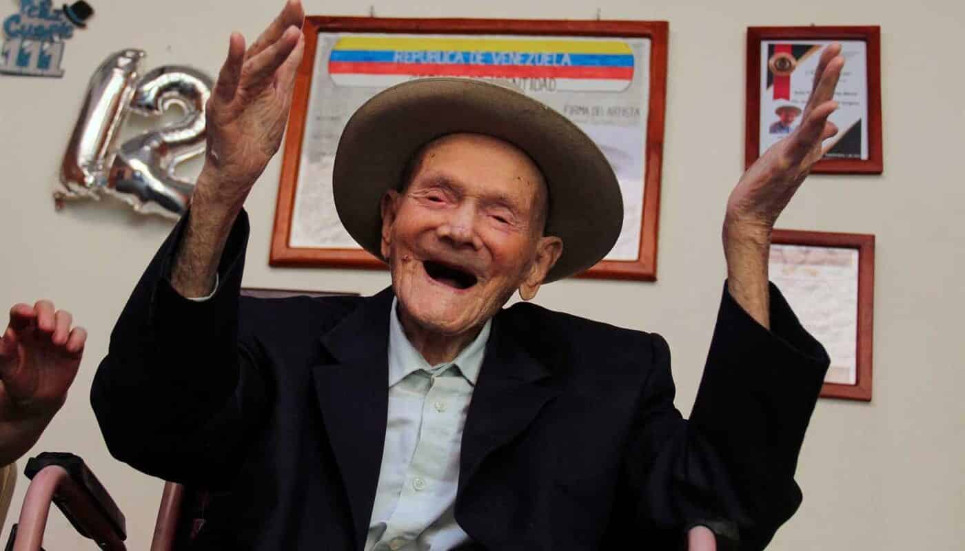 Morreu o homem mais velho do mundo. Tinha 114 anos