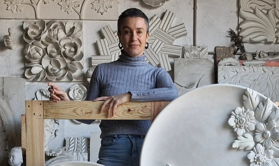 Iva Viana promove campanha. Uma flor em troca de 20 quilos de ração