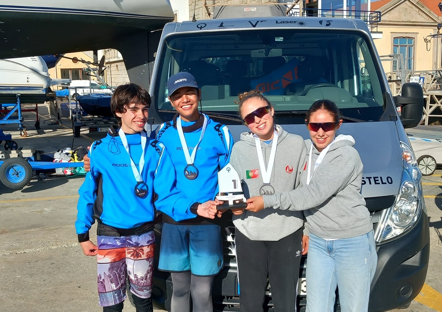 Clube de Vela de Viana é campeão regional de Team Racing 
