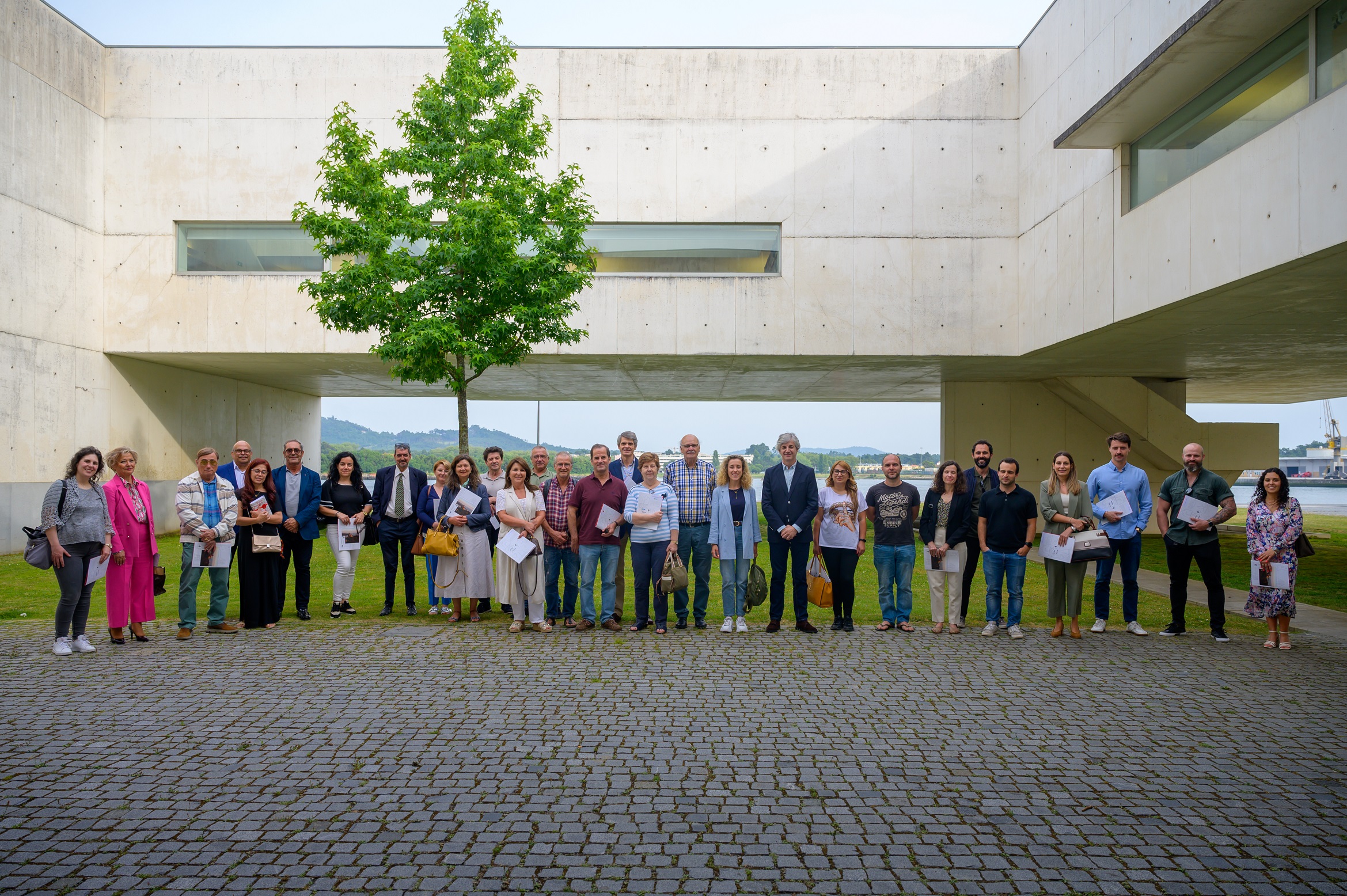 Viana assina protocolos de cooperação social e voluntariado com 16 empresas e 8 instituições