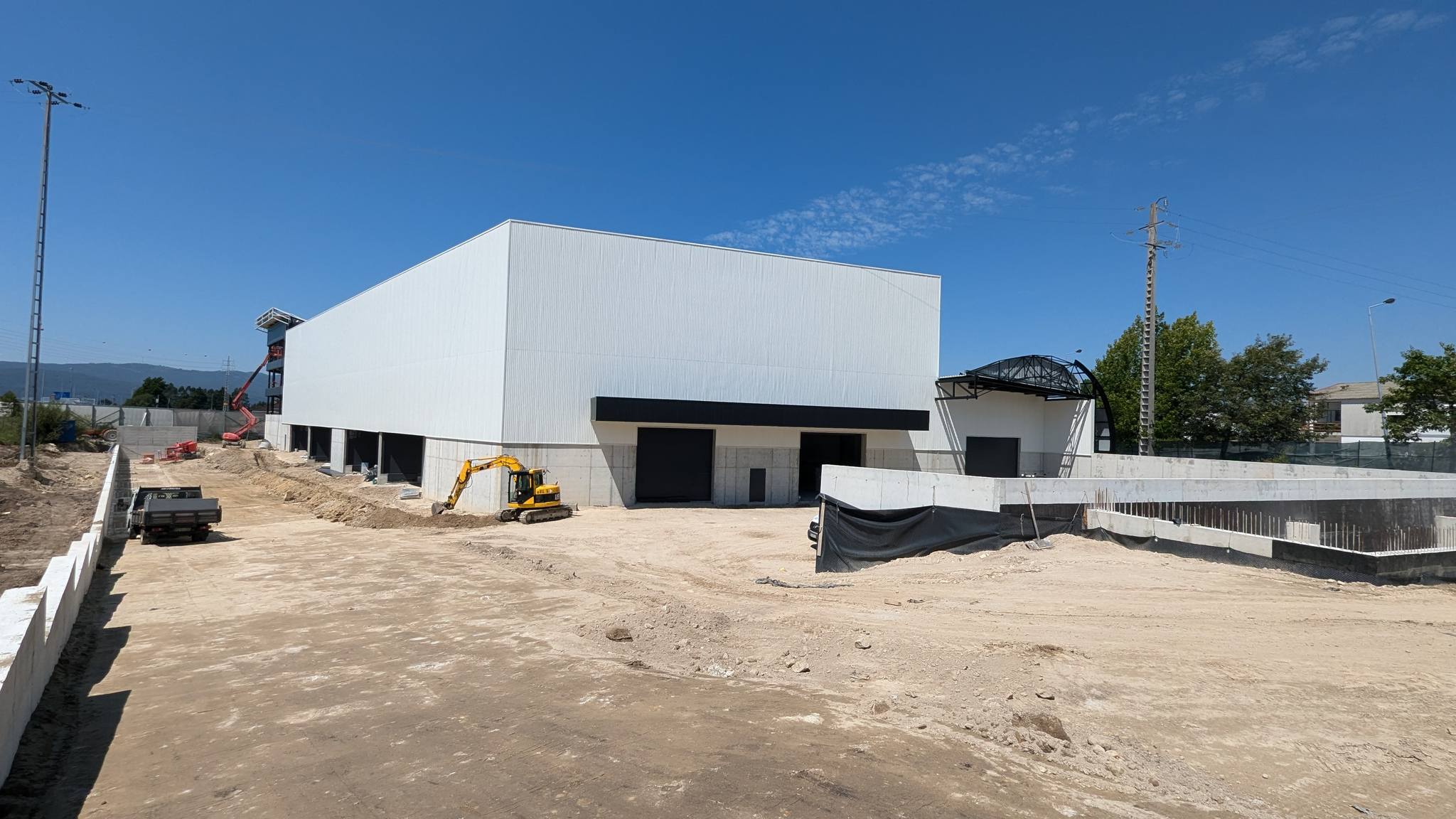 Empresa de Viana prepara-se para inaugurar novas instalações