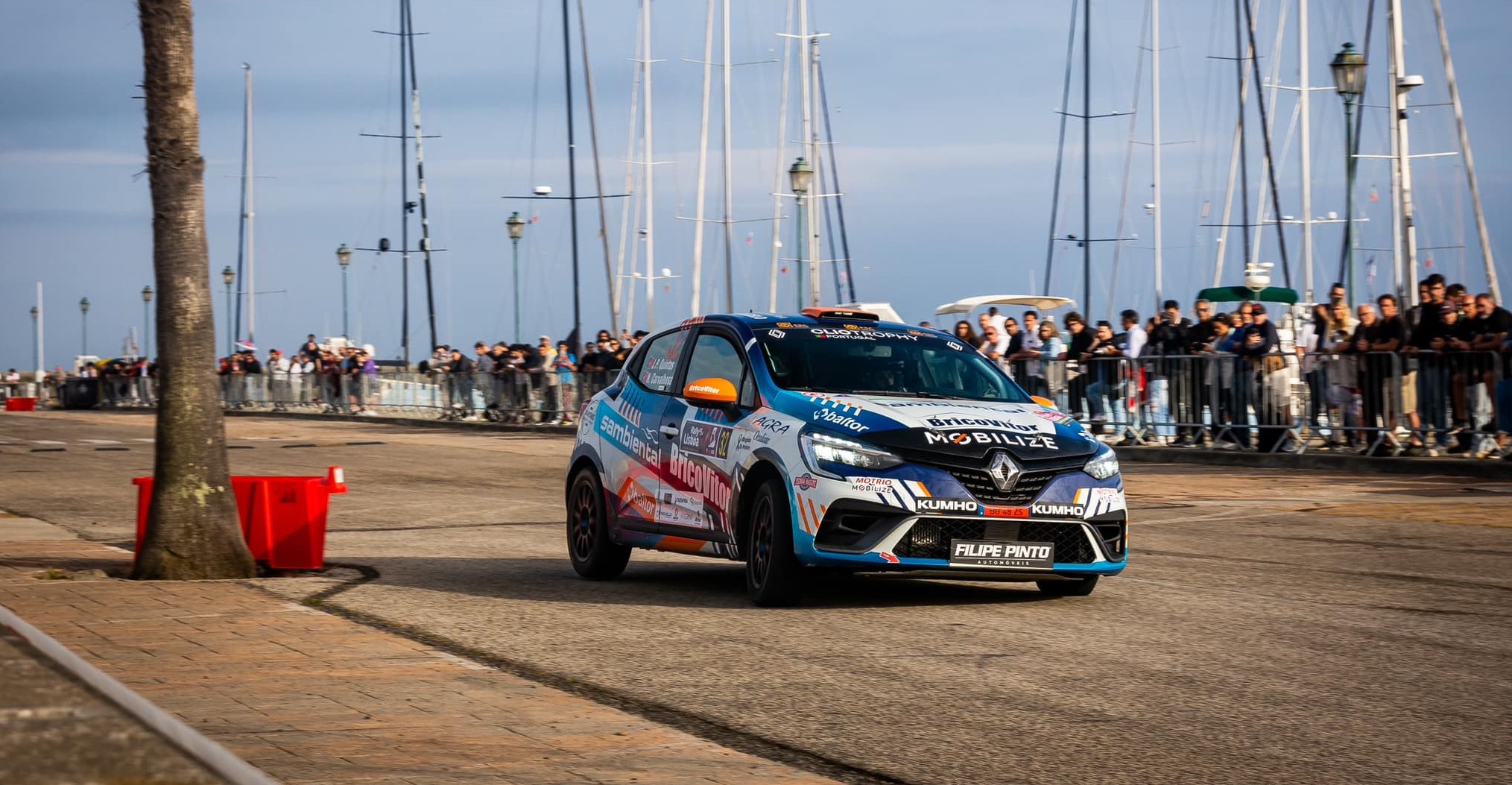 Piloto vianense com estreia “positiva” no Clio TRophy Portugal