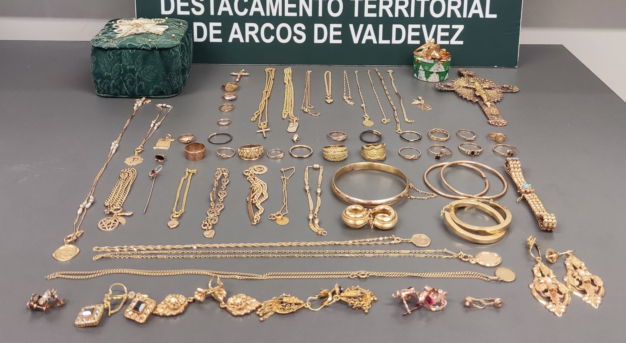 GNR recupera 15 mil euros em ouro furtado em Arcos de Valdevez