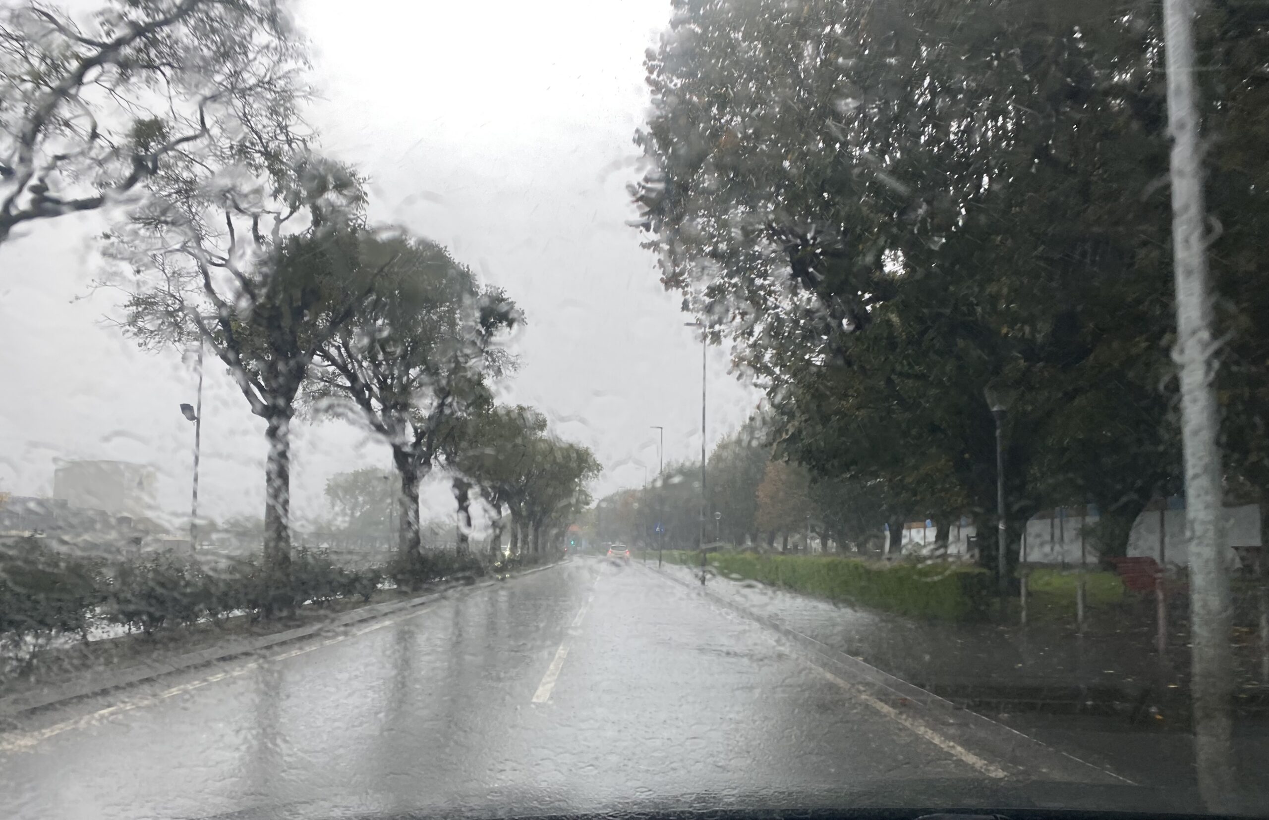 Todo o país em aviso amarelo devido à chuva forte