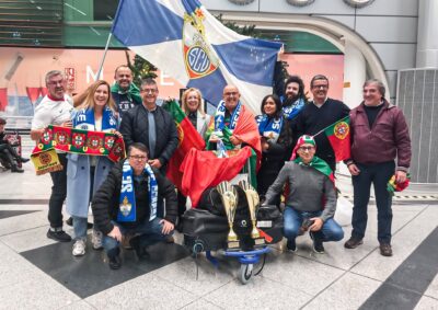 Vianense Henrique Correia recebido em festa no aeroporto Sá Carneiro