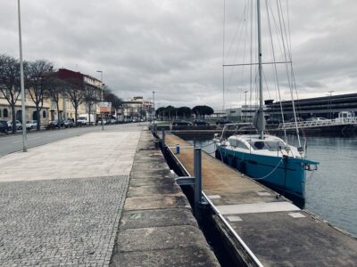 Chuva à espreita em dia muito nublado