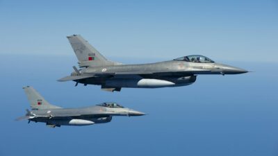 Aviões F16 da Força Aérea sobrevoam Viana do Castelo para desejar “Feliz Natal”