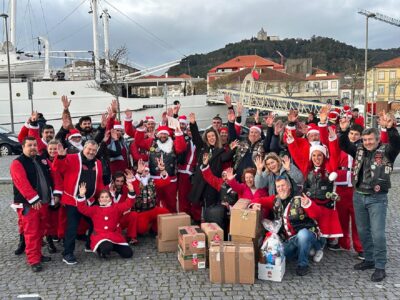 Pais Natais motards entregam presentes a crianças carenciadas de Viana