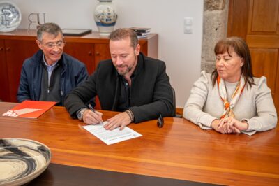 Viana assina auto para requalificação da escola Dr. Pedro Barbosa