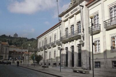 Explicador acusado de abuso sexual de menores começa a ser julgado em Viana do Castelo